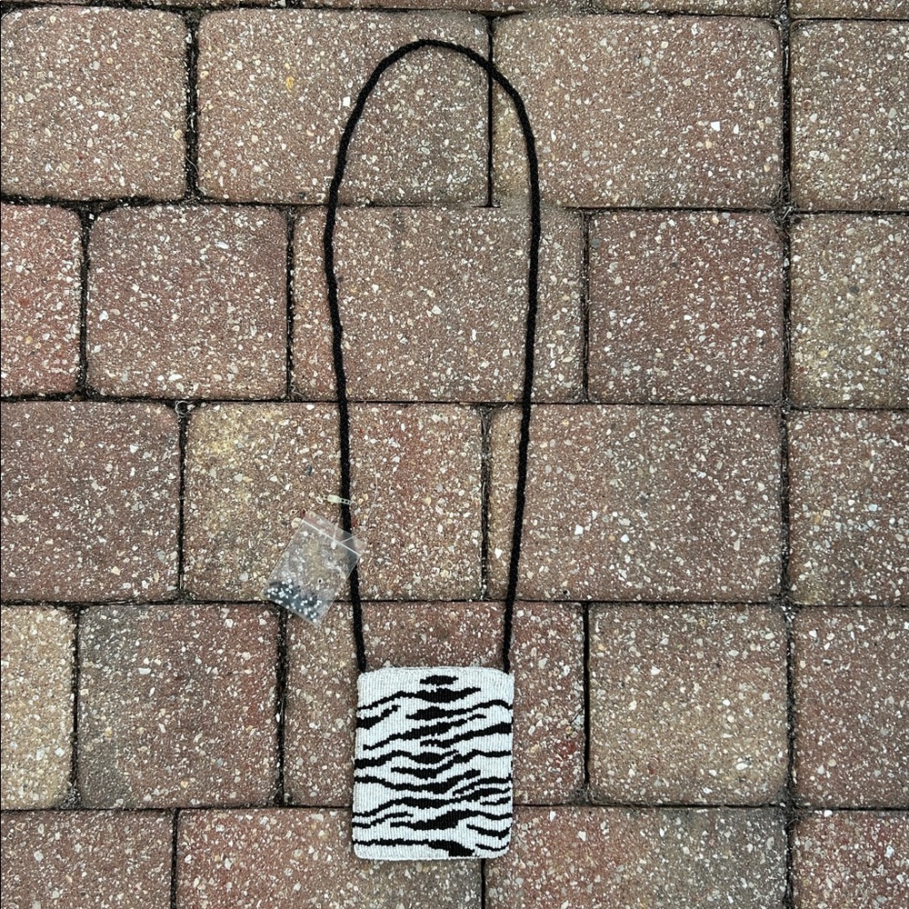 NWT - CHRISTIANA Mini Crossbody Zebra Beaded Bag - Picture 9 of 12